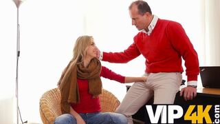Helvetin avulias naapurin tyttö blondi