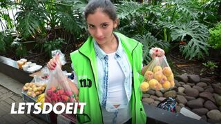 Latina milf mary nappi spray hänen naama kuuma naama