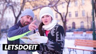 Francesca Di Caprion villi anaaliseksi Neeon kanssa ulkomailla