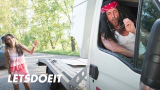 Shrima Malati saa kuumaa herkkua pillunsa jälkeen kova hyräily