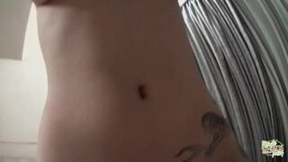 Isorintainen aasialainen milf pov-näkökulmasta