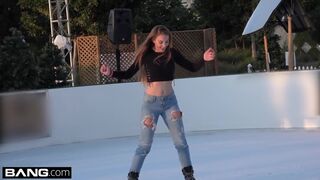 Jessie Wylde seuraa julkisen suihinoton taitoa