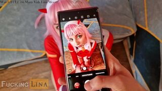 Hän auttoi cosplay-kämppäkaveriaan ottamaan kuvia ja naimaan pillua