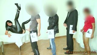Spermajuhlat! Rajatonta seksiä lateksihuoran kanssa!