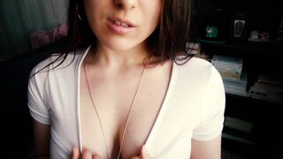 Teini amatööri mustatukkainen tyttö isot tissit asmr rentoutua vittu