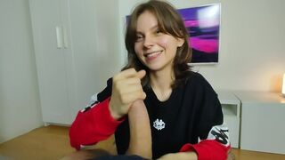 Teini-amatööri narttu hullu kasvotusten valinta - kuuma suu roiskuu ja leikkii perse!