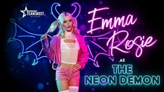 Neon-demoni kerjää isoja vihreitä silmiään