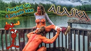 Wild Fuck in a stringit on yksityinen järvi Alaskassa