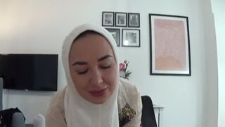 Kuuma egyptiläinen milf pettää miestään hänen kollegansa aikana villi vittu