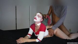 Harley Quinn imee jättikullia kovaa ja ratsastaa sillä kunnes se nauttii yöversio