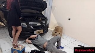 Autonainen haluaa mekaanikkonsa!