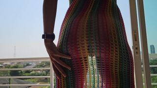 Valtava ilo ja orgasmi masturboimassa aurinkoa # luonnollinen tyttö seikkailu parvekkeella hotelli