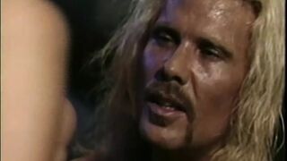 Retro porno iso kulli pääosassa Susana Spears ja Dallas D'Amour alkuperäisessä HD-kokoelma