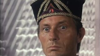 Simona Valli saa ison munan retron ensimmäisessä jaksossa