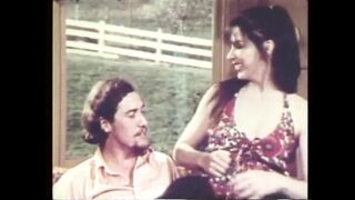 John Holmes nuolee tytön märkä pillua retro porno