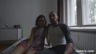 Miriam Prado nauttii julkisesta tilasta