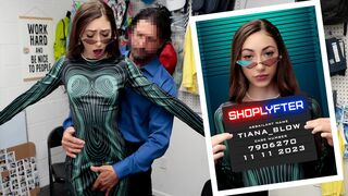Tiana Blow'n villi fantasia toteutuu muukalaismulkun kanssa